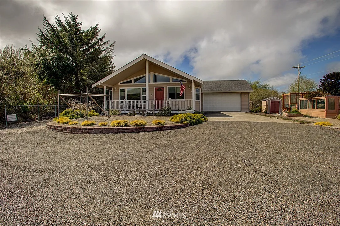 335 Marine View Drive photo 1