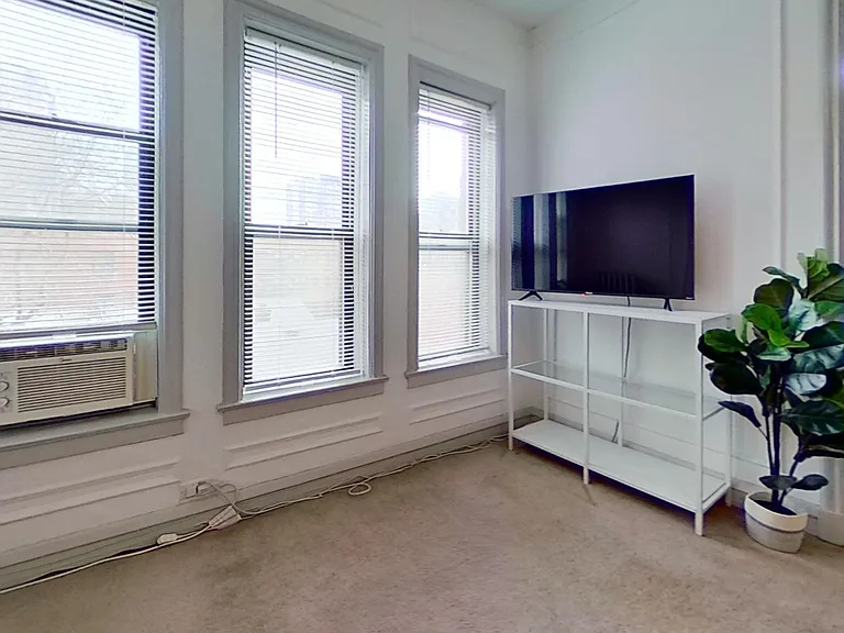 601 W. Deming Pl — Photo 4