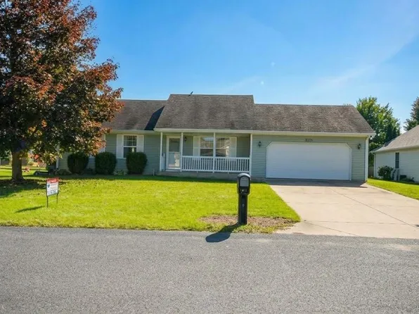 3015 Mandarin Grove Ln, Kalamazoo, MI 49004