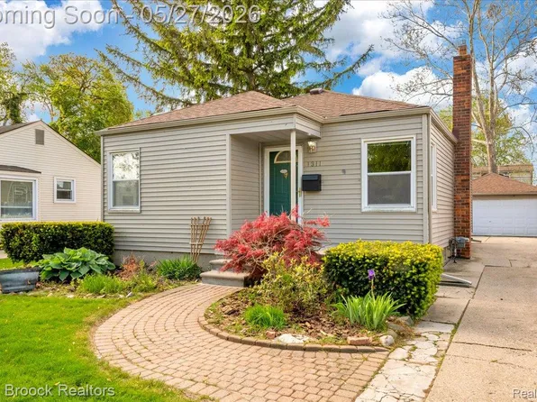1311 Harvard Rd, Berkley, MI 48072