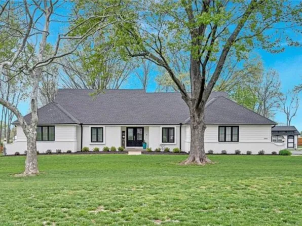 3900 W 190th St, Stilwell, KS 66085