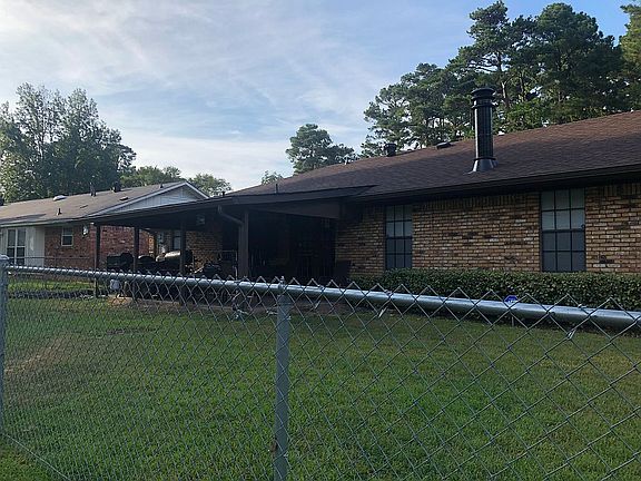 2nd image of 3101 Deerfield Dr