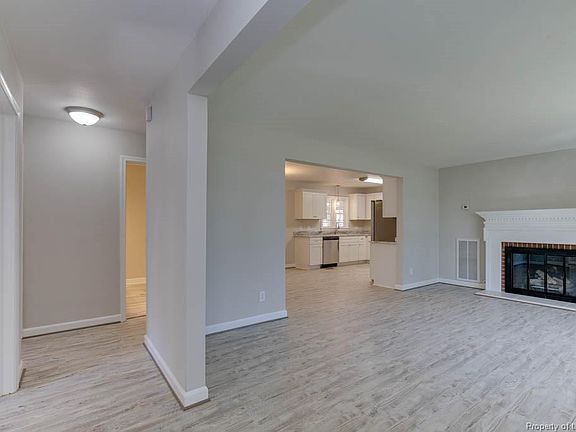 5th image of 28 Kelsor Dr