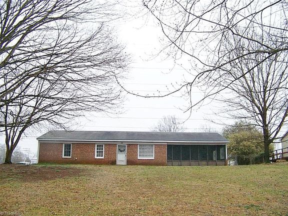2nd image of 925 Sportsmans Dr