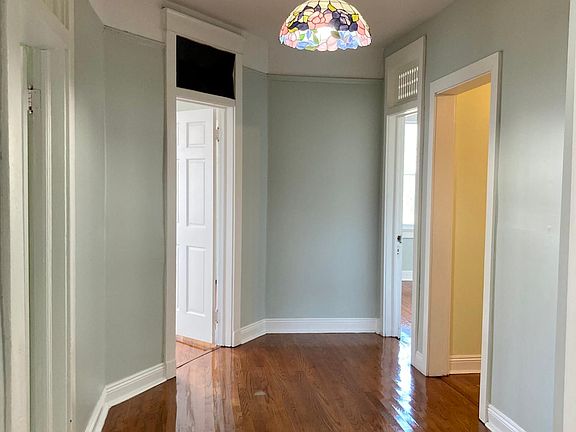 4th image of 3328 Louisiana Avenue Pkwy