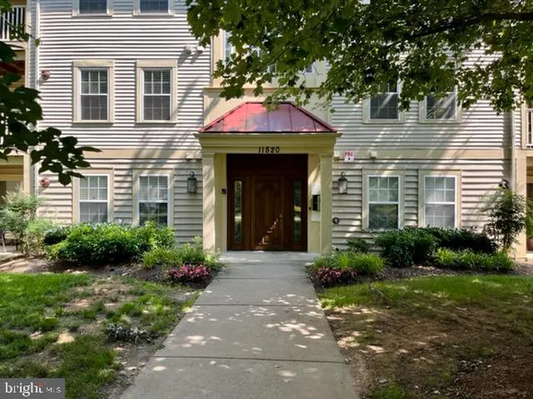 11820 Eton Manor Dr APT T2, Germantown, MD 20876