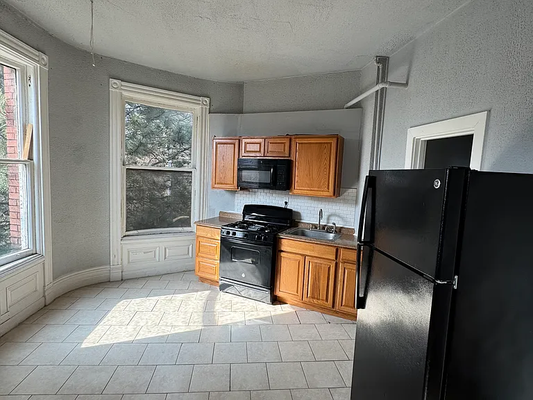 3532 California Ave #201 — Photo 3