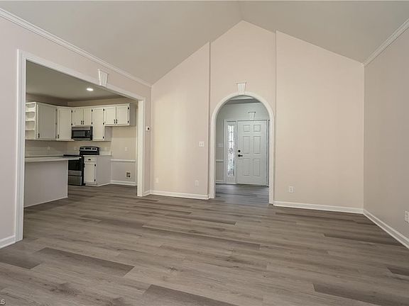 3rd image of 3408 Oliver Dr
