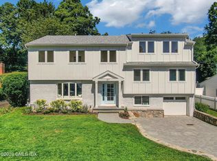 37 Mary Ln, Riverside, CT 06878