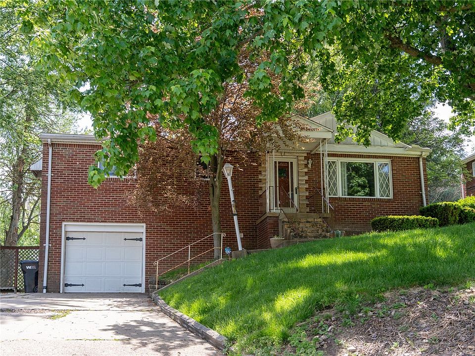 1st image of 128 Clover Dr