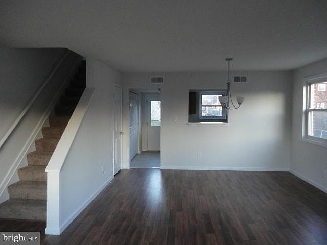 2nd image of 2314 Houston St