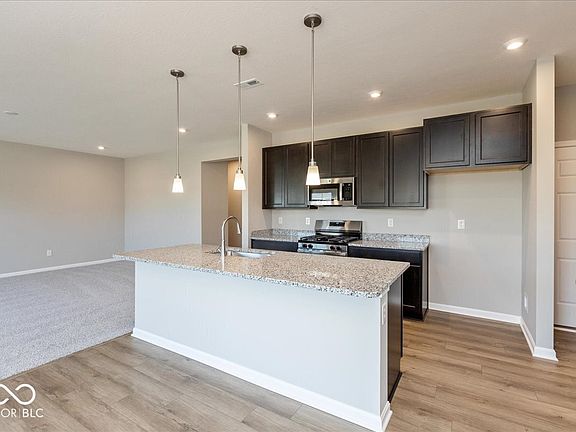 5th image of 7278 Broadview Ln