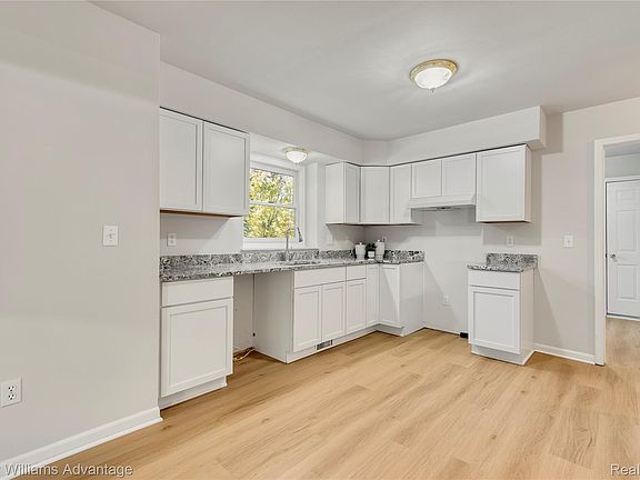 5th image of 3741 Stoneridge Ct