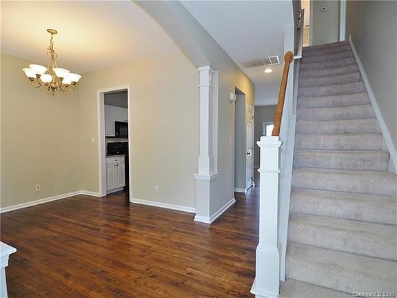 4th image of 8125 Village Harbor Dr