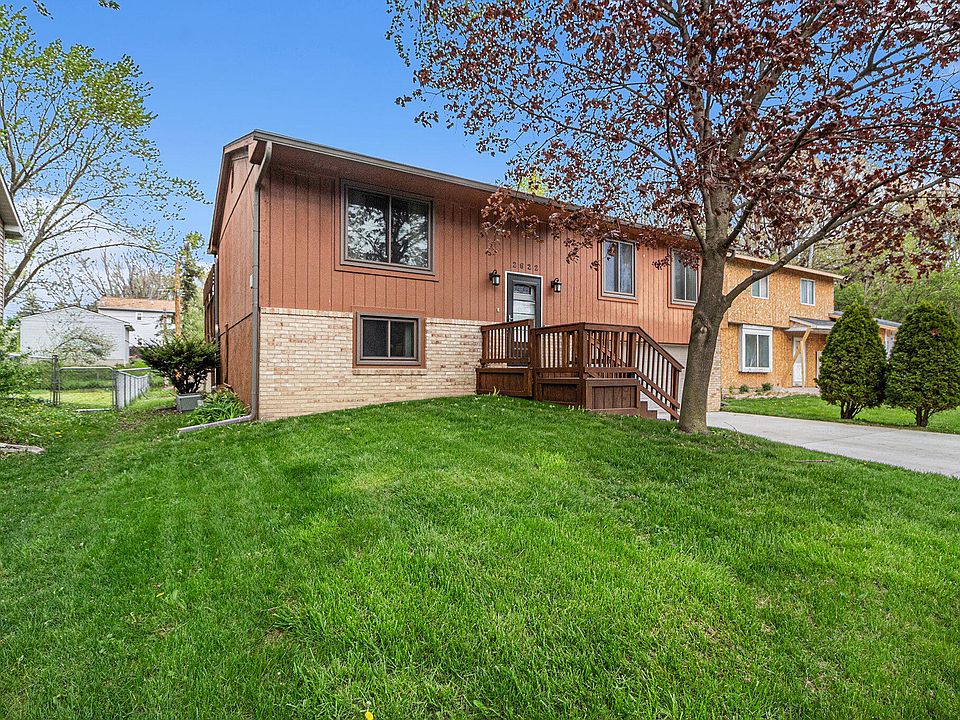 1st image of 2622 Eastlawn Ave