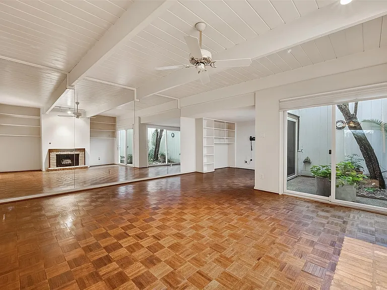 5338 Brownway St #B19 — Photo 27