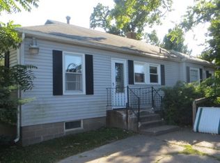 2726 41st St, Moline, IL 61265