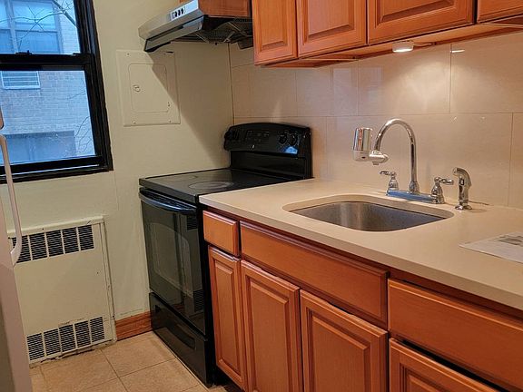 5th image of 14 Stoner Ave APT 2J