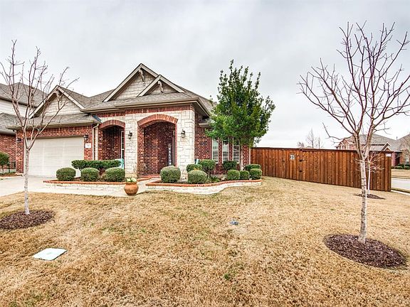 2nd image of 703 Marina Vista Dr