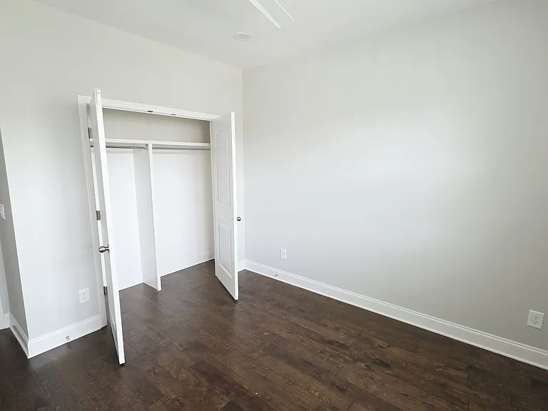 1623 Hampshire Pl — Photo 23