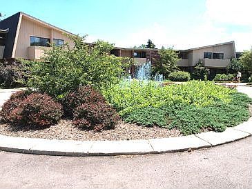 3rd image of 425 W Willow Ct APT 242