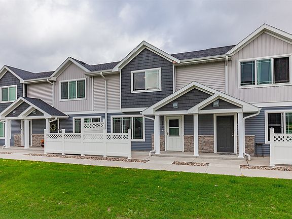 2nd image of 1013 NE 58th Ln