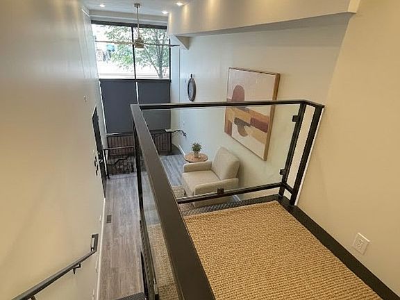 4th image of 1028 Commonwealth Ave #104