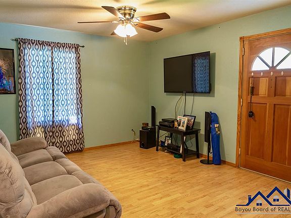 3rd image of 206 Hidalgo Dr