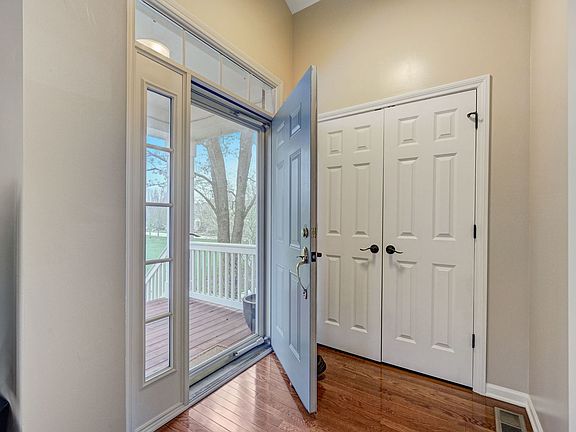 4th image of 440 Bradbury Ln