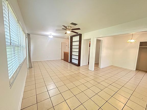 5th image of 1303 NE 20th Ave