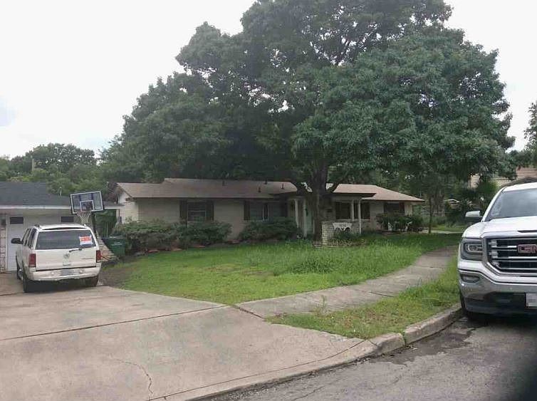 2nd image of 4234 Vantage View Dr