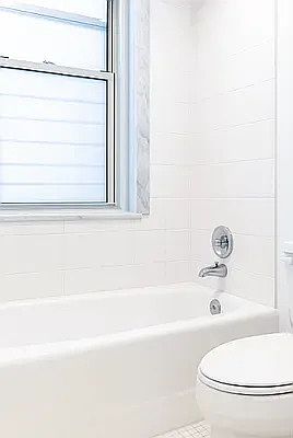 5th image of 300 E 40th St APT 7H