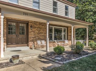 701 Sugar Mound Ct, Manchester, MO 63021