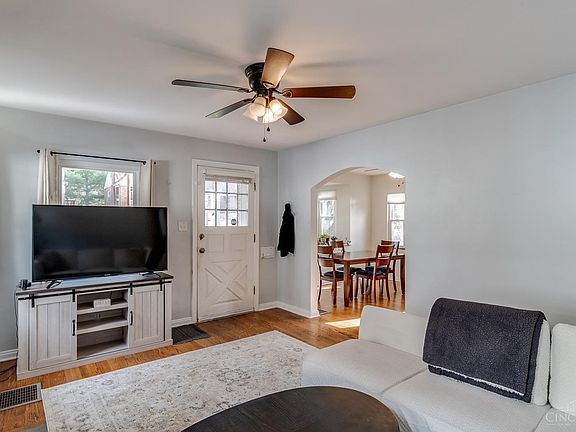 5th image of 6327 Englewood Ave