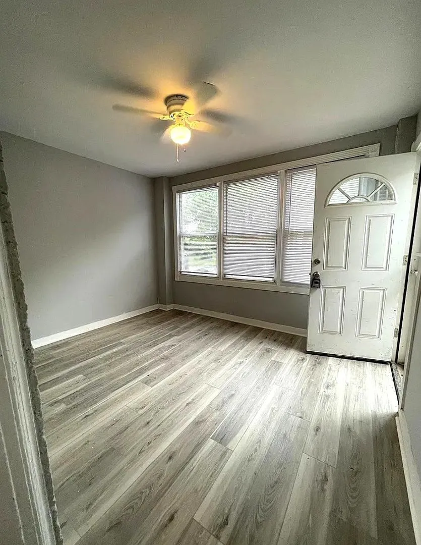 Stunning 4-Bedroom Home in Germantown! Available NOW! — Photo 3