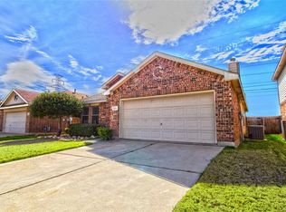 809 Kentucky Derby Ln, Fort Worth, TX 76179