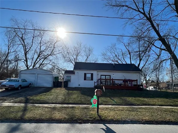 2201 Hull Ave, Des Moines, IA 50317