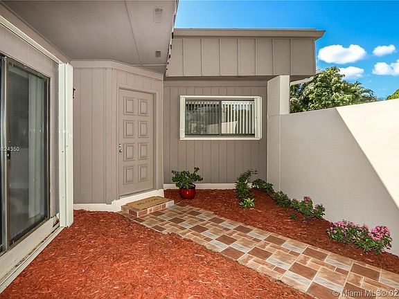 2nd image of 10524 SW 75th Ln #10524