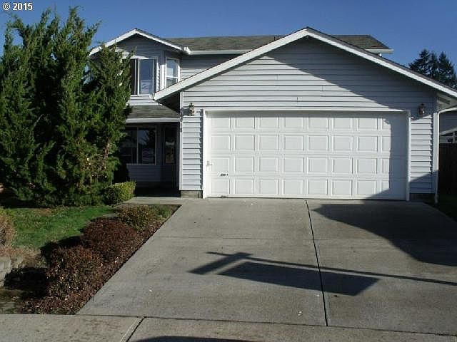 1st image of 7418 NE 64th Cir