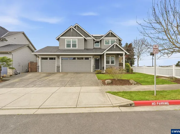 1301 Sunflower St, Woodburn, OR 97071