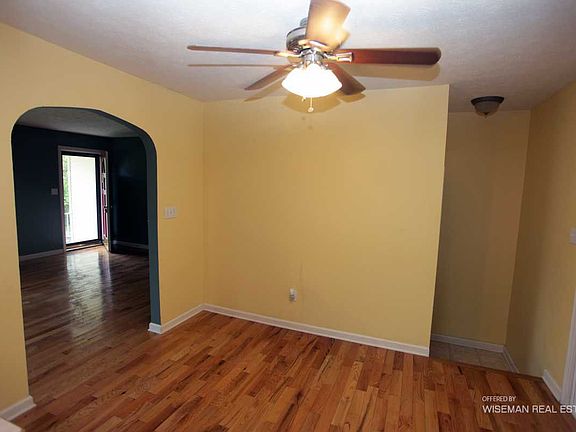5th image of 193 Greenbriar Dr