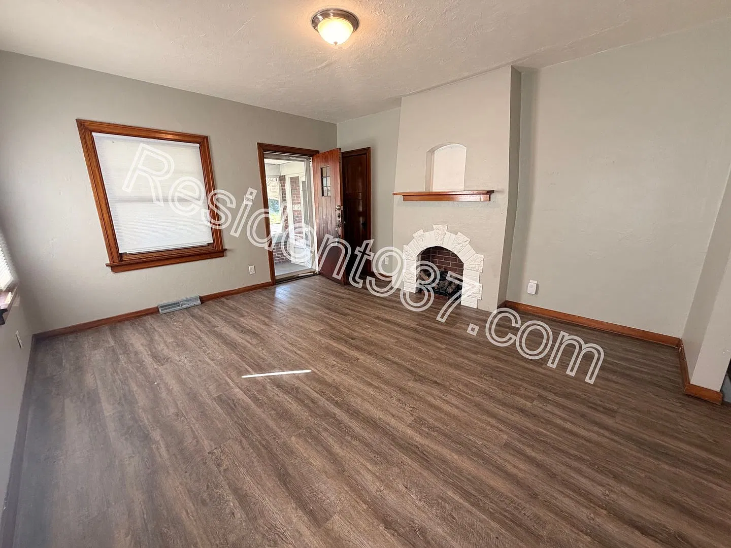 Spacious 3 Bed 1 bath home — Photo 4