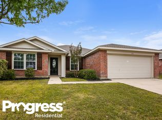 114 Comanche Trl, Krum, TX 76249