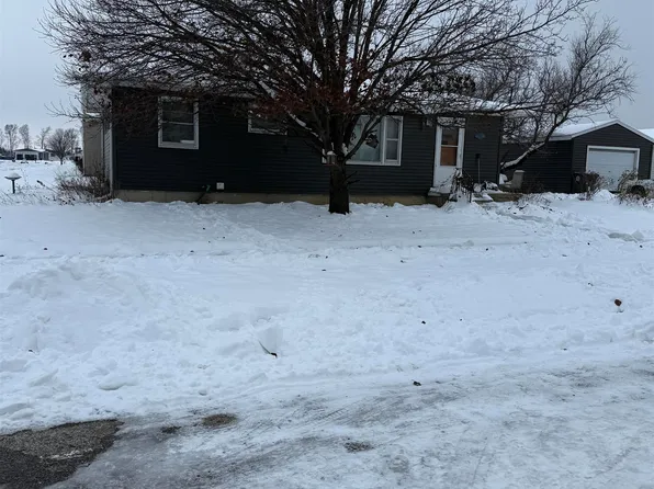 1018 Heartland Hills Dr, Waterloo, IA 50701