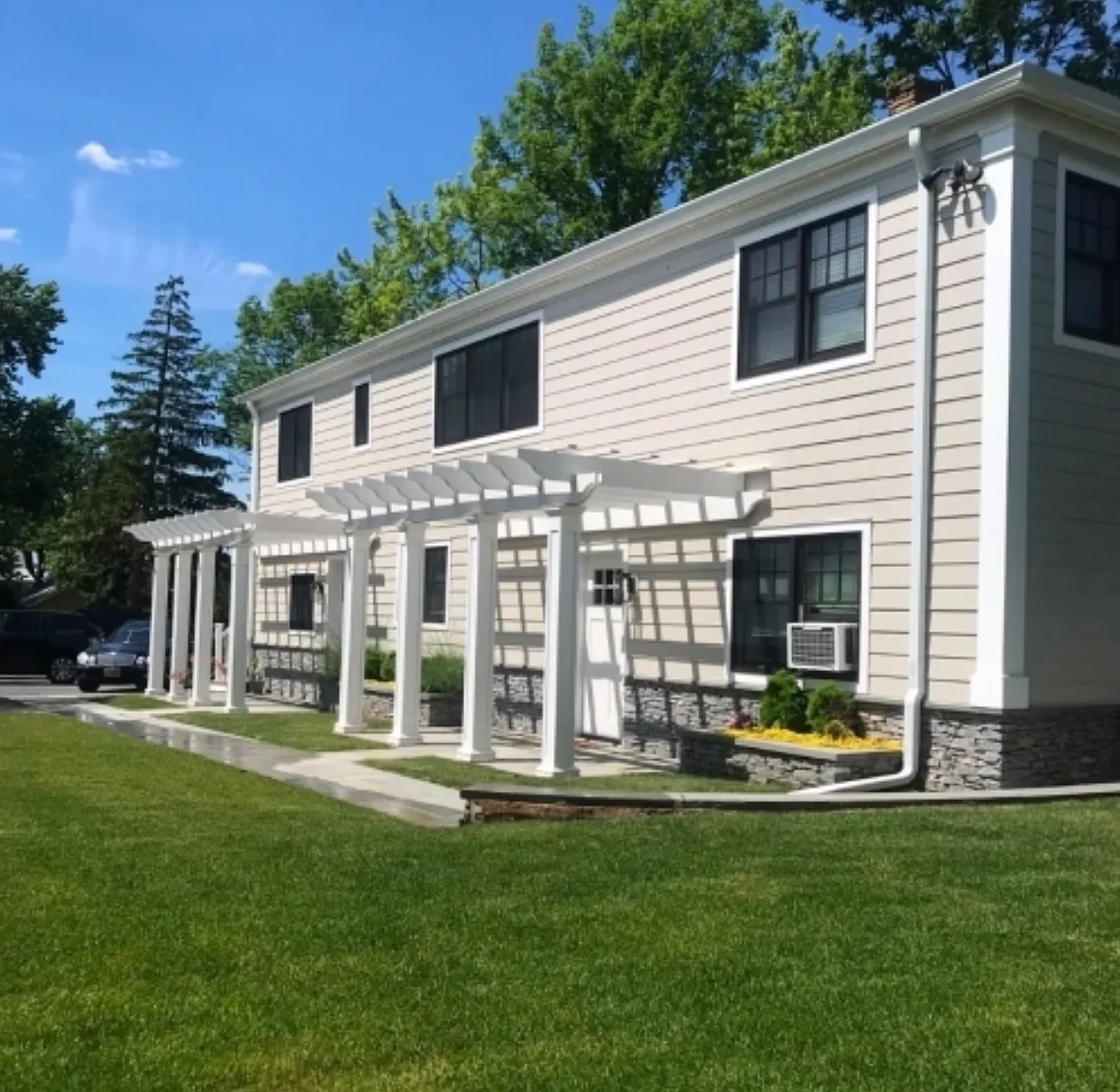 2 bed, $2,600 — Photo 2