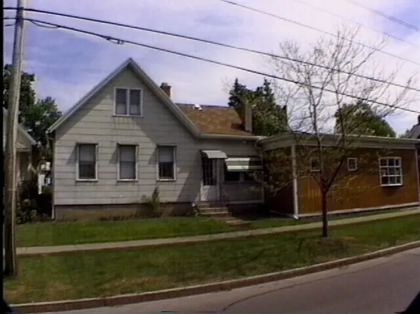 838 Goodman St S, Rochester, NY 14620