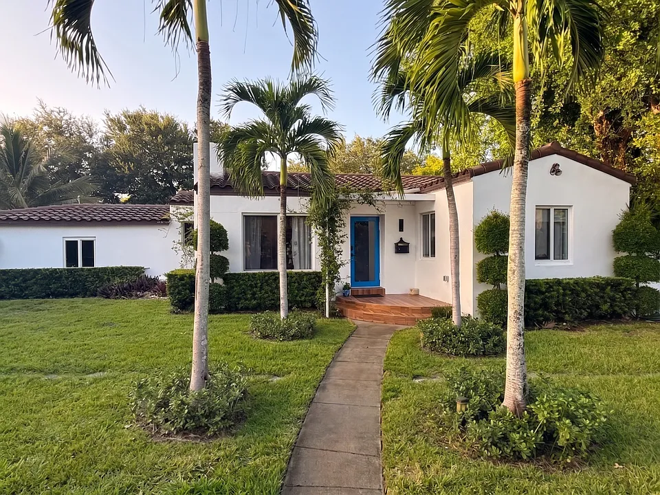 85 NW 103rd St