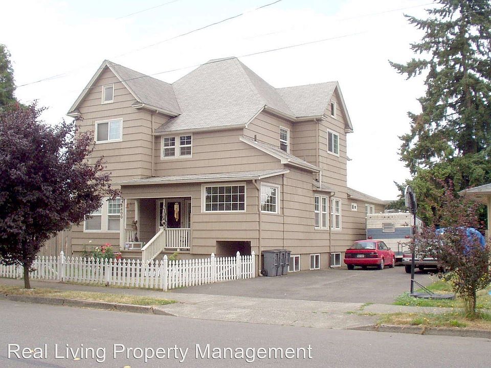 1st image of 2400 Lincoln Ave APT 3