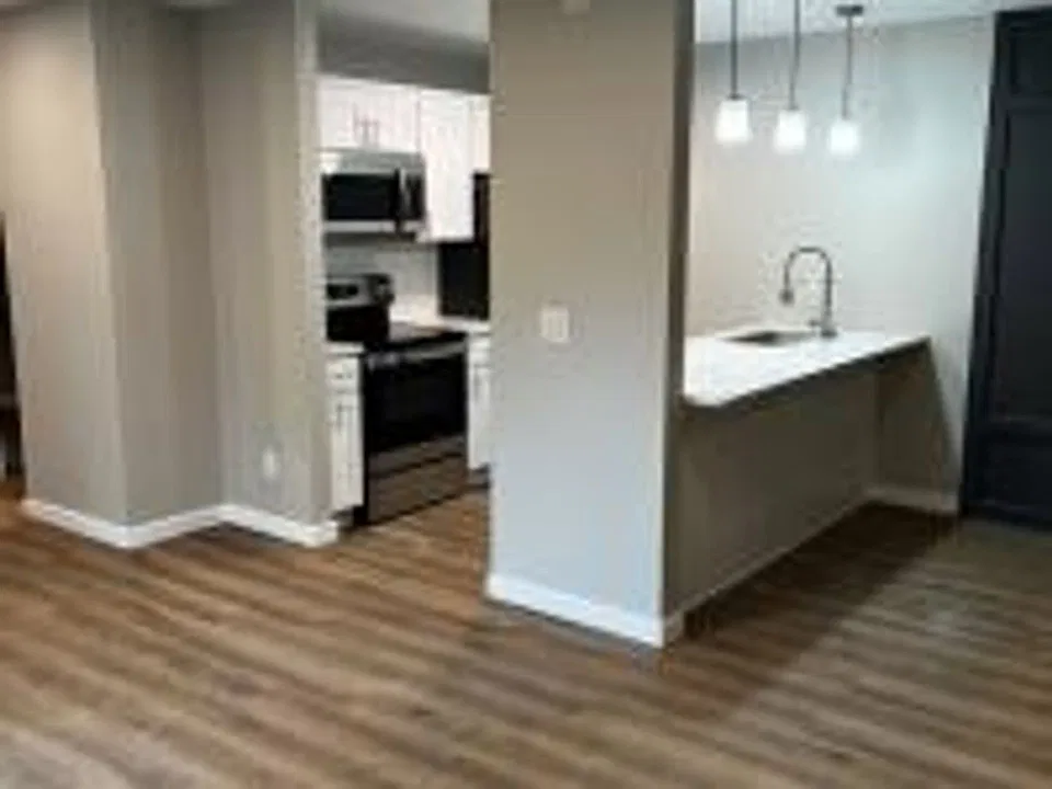 3225 Bob Wallace Ave SW