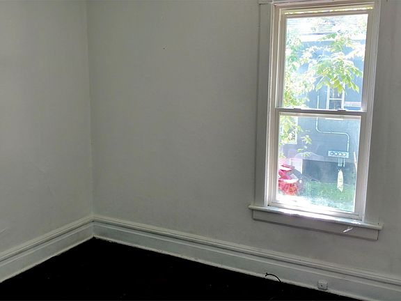 5th image of 1709 N California Ave APT 2